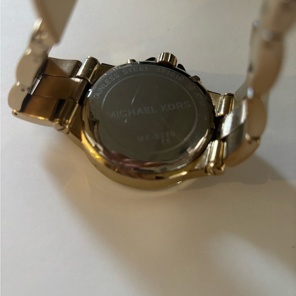 Watch - Picture 3 of 4